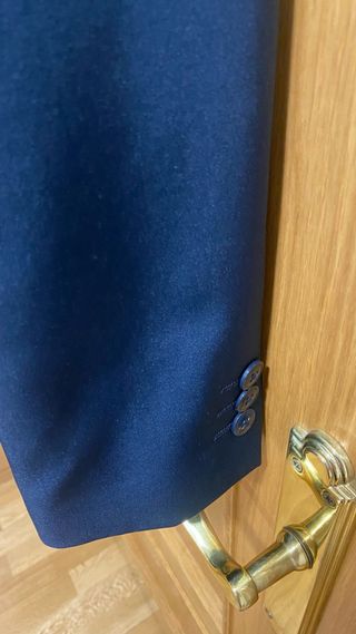 Traje azul hombre