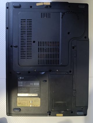 Portátil LG E500 