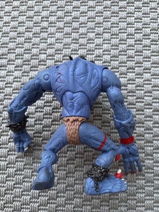 Insaniac Pequeños Guerreros Figura