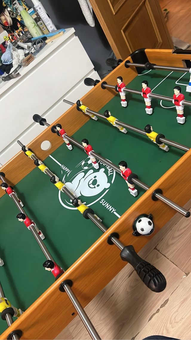 Futbolín de madera