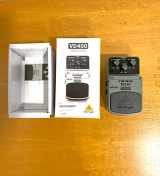 Pedal de efectos Behringer Vintage Delay VD400