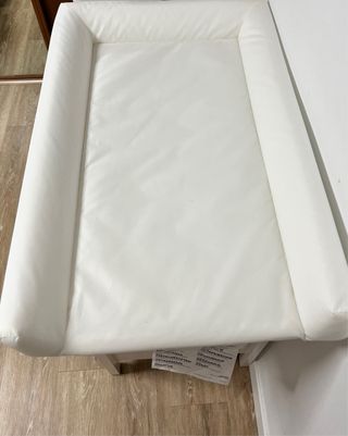 Cambiador bebé Ikea Vadra