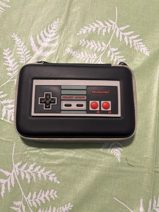 Nintendo 2DS XL Pikachu