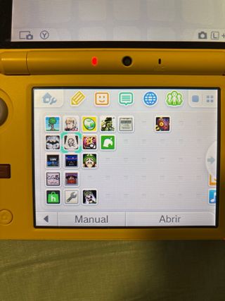 Nintendo 2DS XL Pikachu