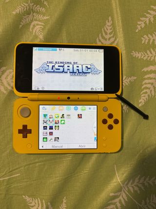 Nintendo 2DS XL Pikachu