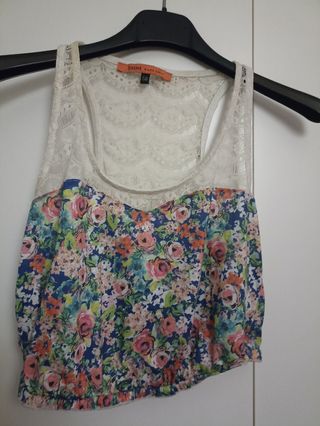 Top Bershka encaje blanco talla S
