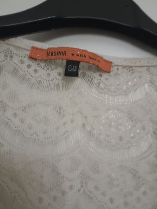 Top Bershka encaje blanco talla S
