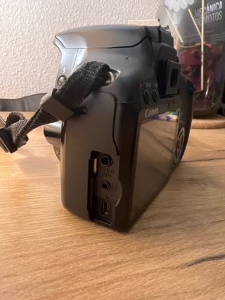 Canon EOS 450D - Cámara réflex