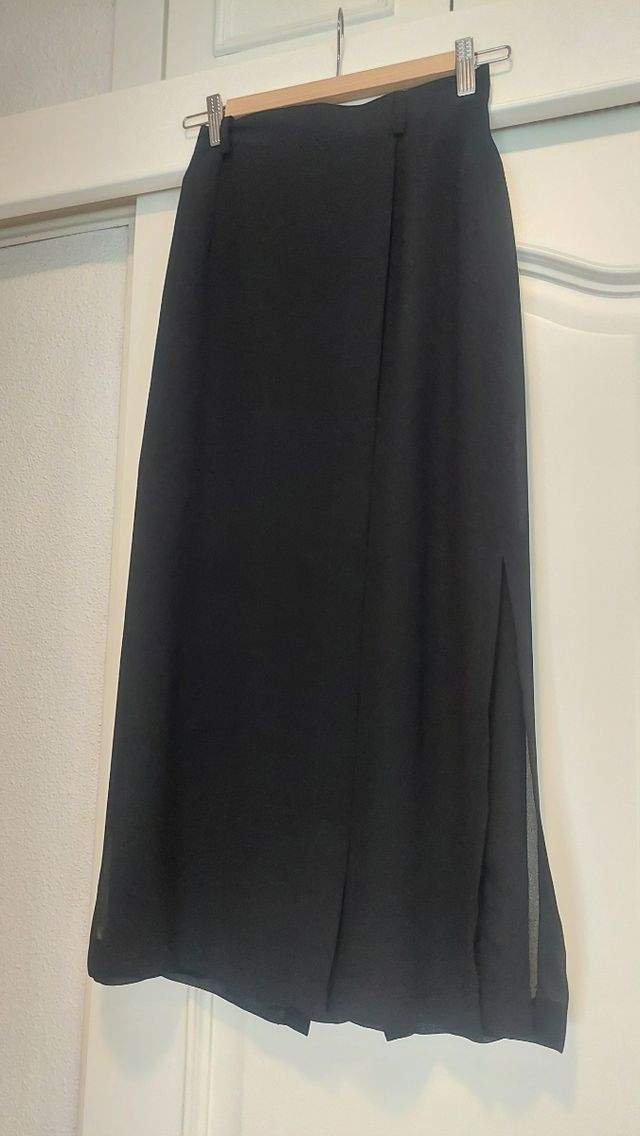 Falda midi negra tubo