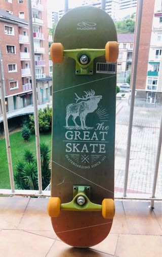 SKATE DE MARCA “HUDORA”