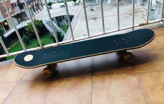 SKATE DE MARCA “HUDORA”