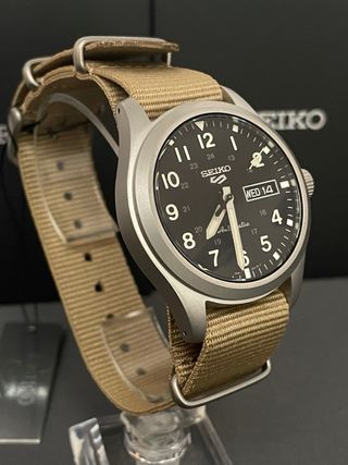 Reloj SEIKO 5 Sport Field Khaki SRPG35K1