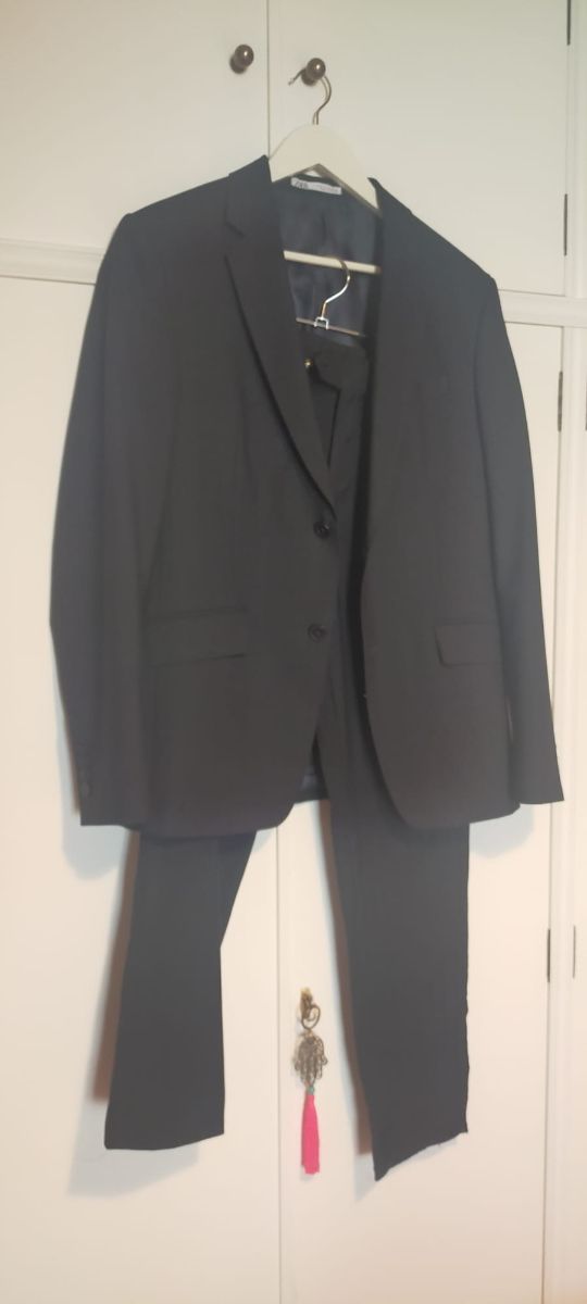 Traje negro hombre