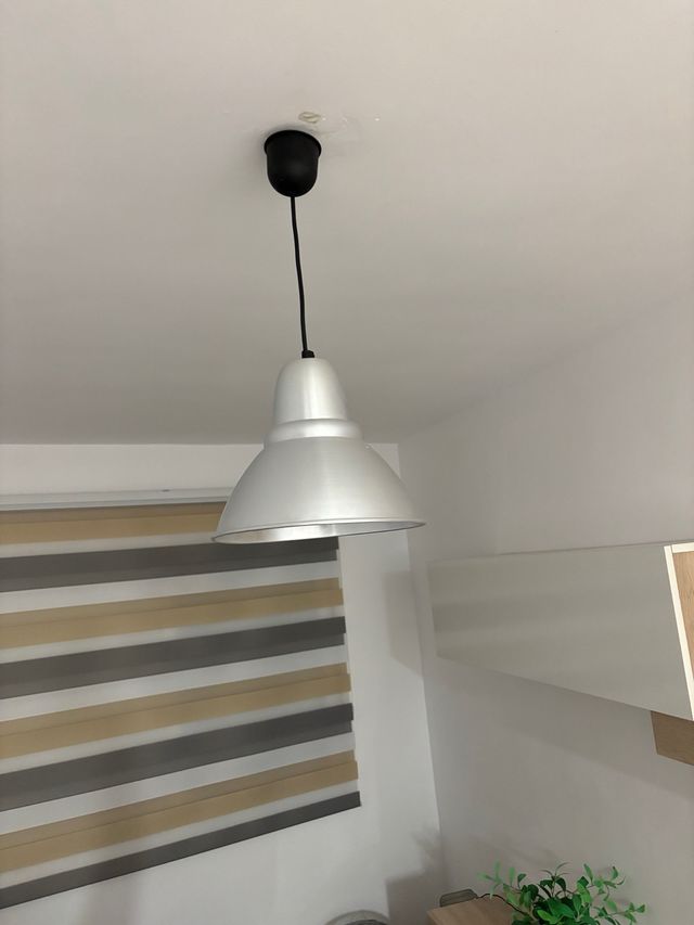 Lámpara colgante metalica - Moderna