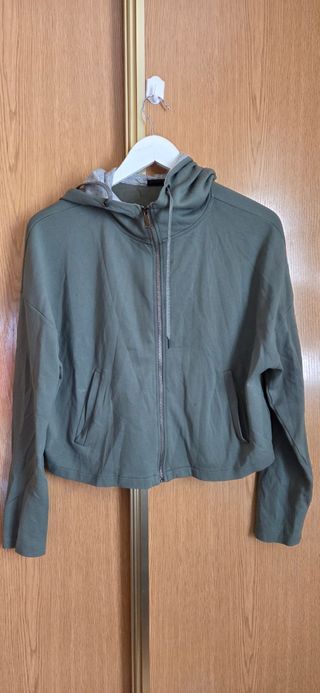 Sudadera Oysho verde oliva talla M