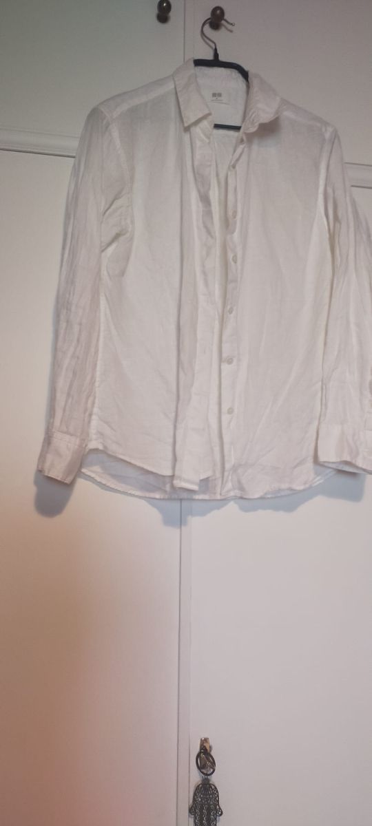 Camisa blanca Uniqlo mujer