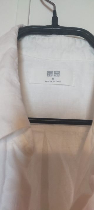 Camisa blanca Uniqlo mujer