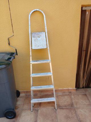 Escalera aluminio ligera