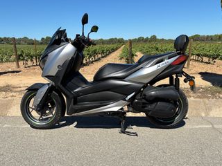 Yamaha X-Max 125 