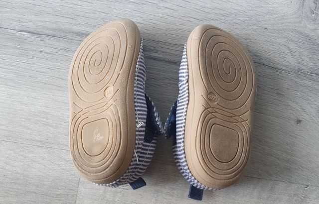 Zapatillas niño rayas azul marino
