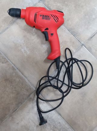 Taladro Black+Decker dañado