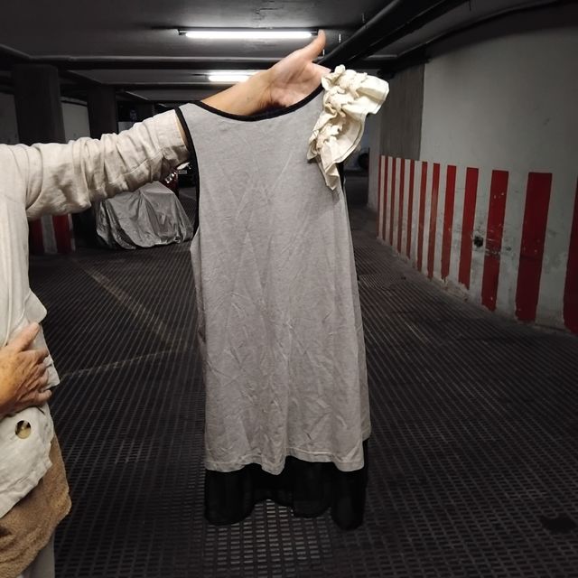 Blusa beige y negra - Talla única