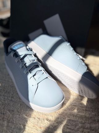 Zapatillas Adidas celeste cielo nuevas
