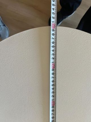 Mesa ovalada blanca comedor