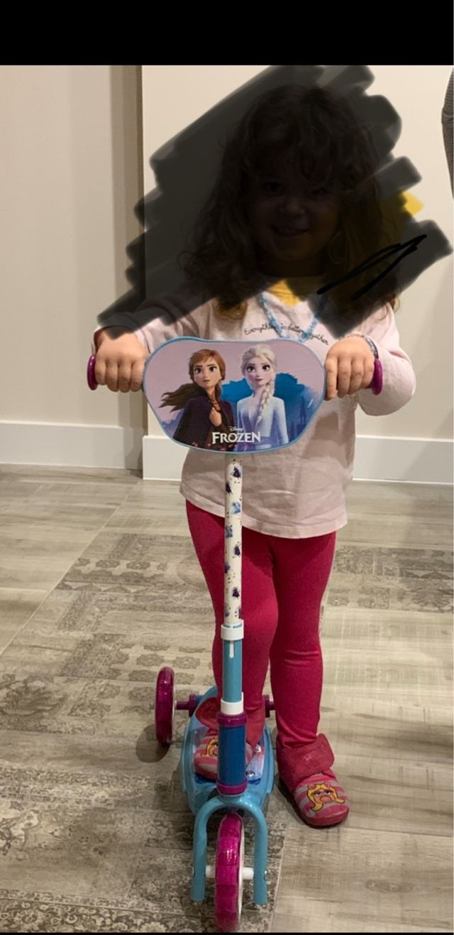 Patinete infantil Frozen