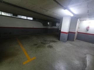 Plaza de parking, zona plaza Charly Rivel, Vilanov