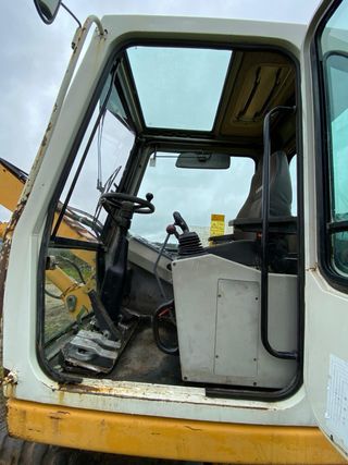 Liebherr 310 Retroexcavadora de ruedas.