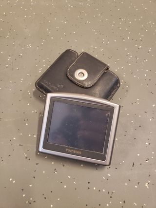 GPS Tomtom con funda