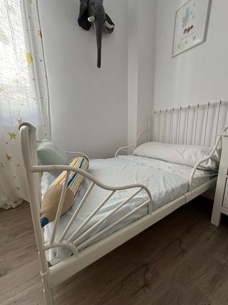 2 Camas infantiles IKEA blancas