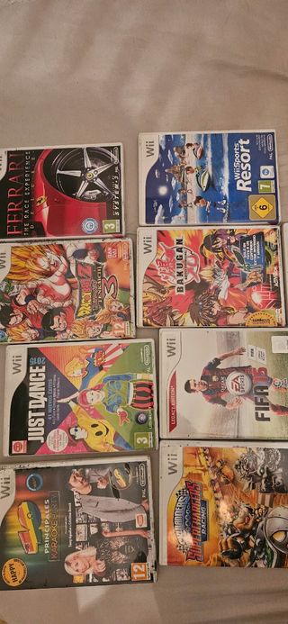 Wii mini - Consola roja y negra