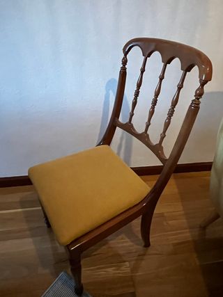 Mesa redonda madera + 4 sillas