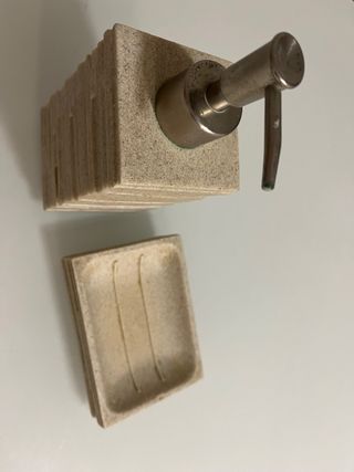 Jabonera dispensador beige piedra