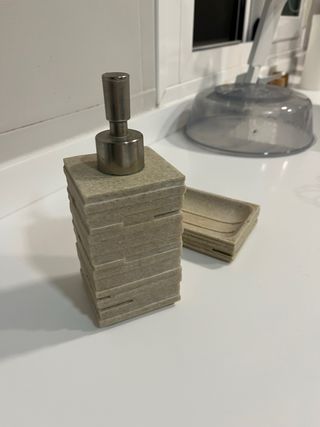 Jabonera dispensador beige piedra