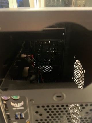Torre Asus negra - PC vacía