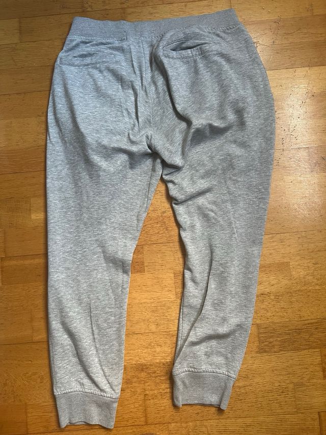 Pantalones chándal Zara gris L