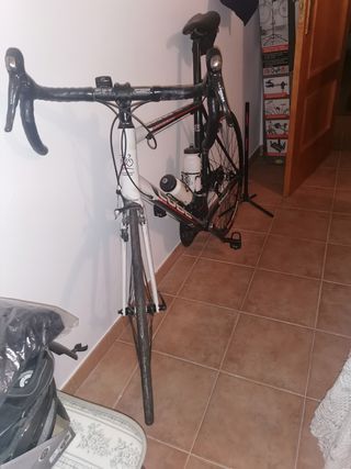 Bicicleta Carretera Cube Swiss