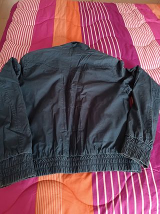 Cazadora Bershka azul - Talla L. Equivale talla S