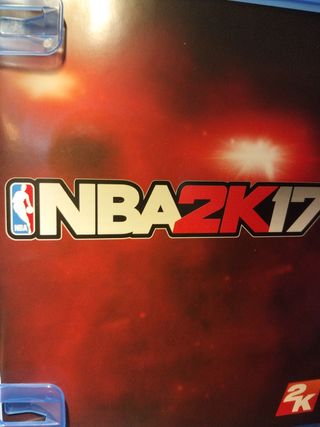 NBA 2K17 PS4 y para PS5 es usado.