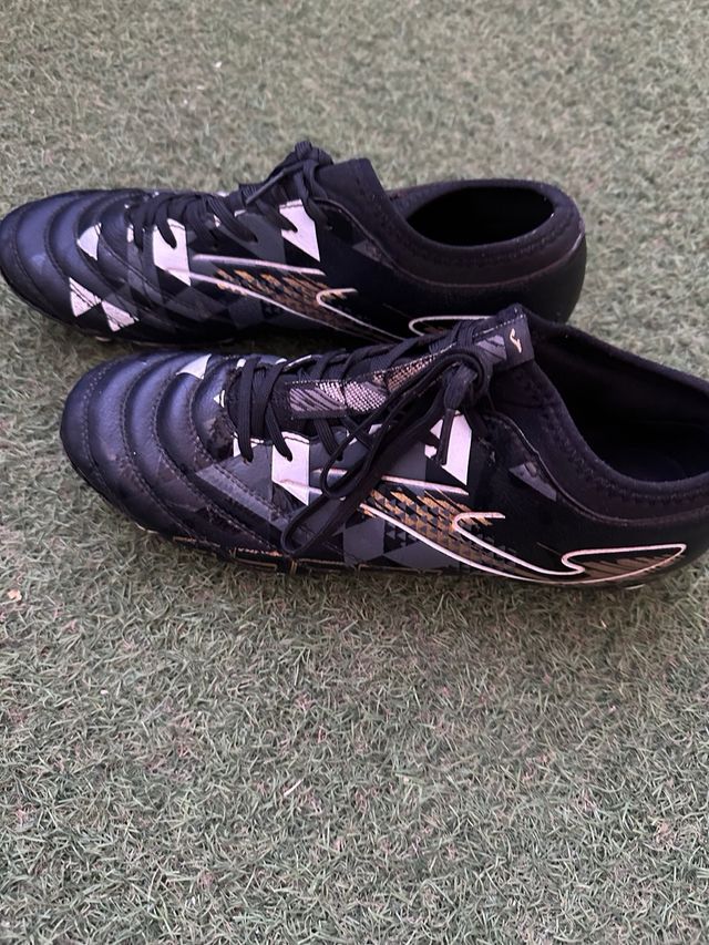 Botas fútbol niño - multicolor