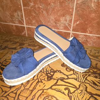 Zapatos negros tacón alto