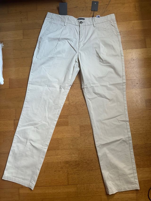 NUEVO SIN USAR Pantalón chino Emidio Tucci beige