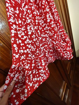 Vestido rojo - flores blancas