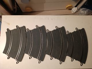 Scalextric Powerline: 4 curvas, 2 rectas