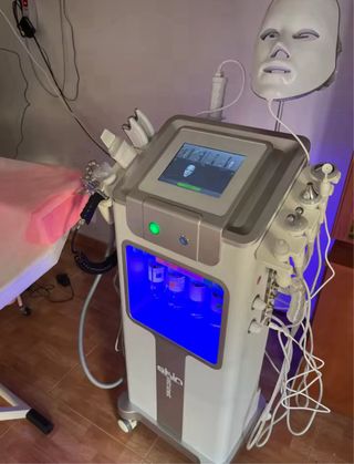 Hidrofacial 12 en 1  SIN ESTRENAR 