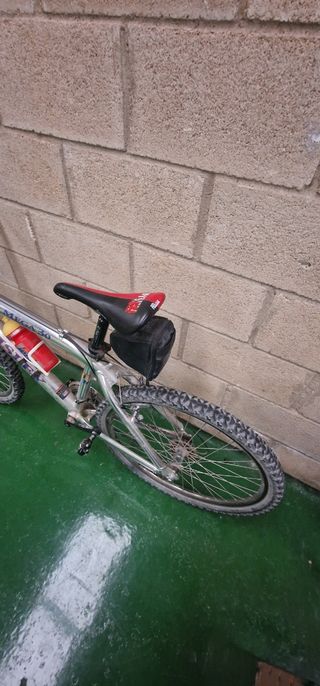Bicicleta Montana Grisley Mega 30