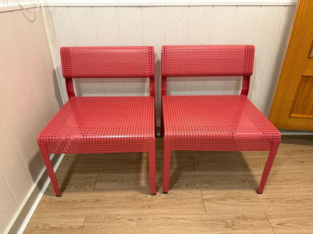 2 Sillones rojos metal para interior y exterior. 